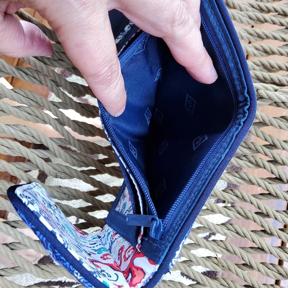 Vera Bradley Sea Horse of Course Riley Wallet - Picture 4 of 16